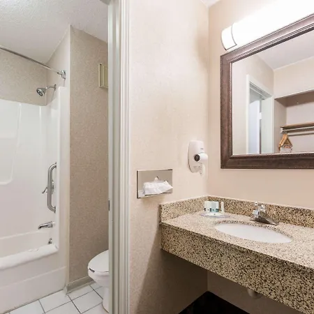 Quality Inn & Suites Portage Exterior photo