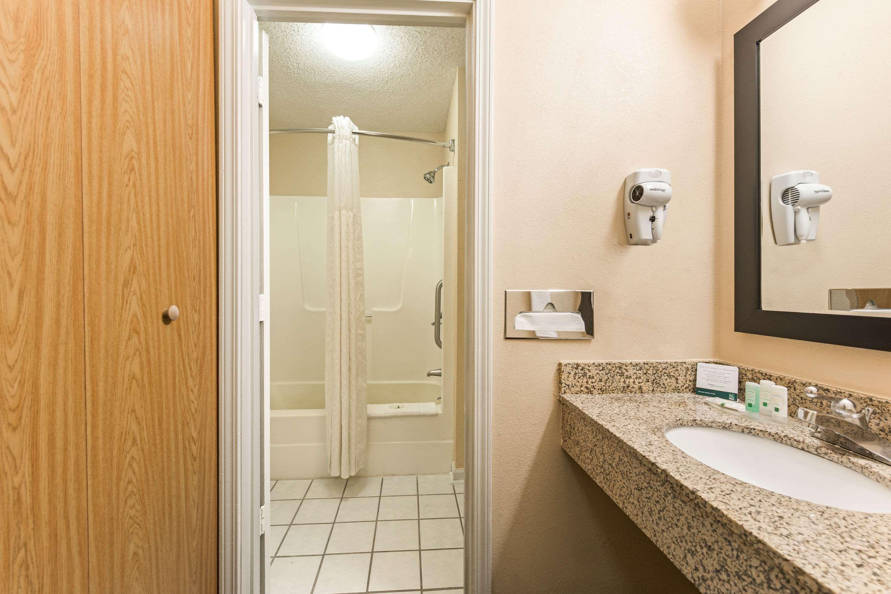 Hotel Quality & Portage
