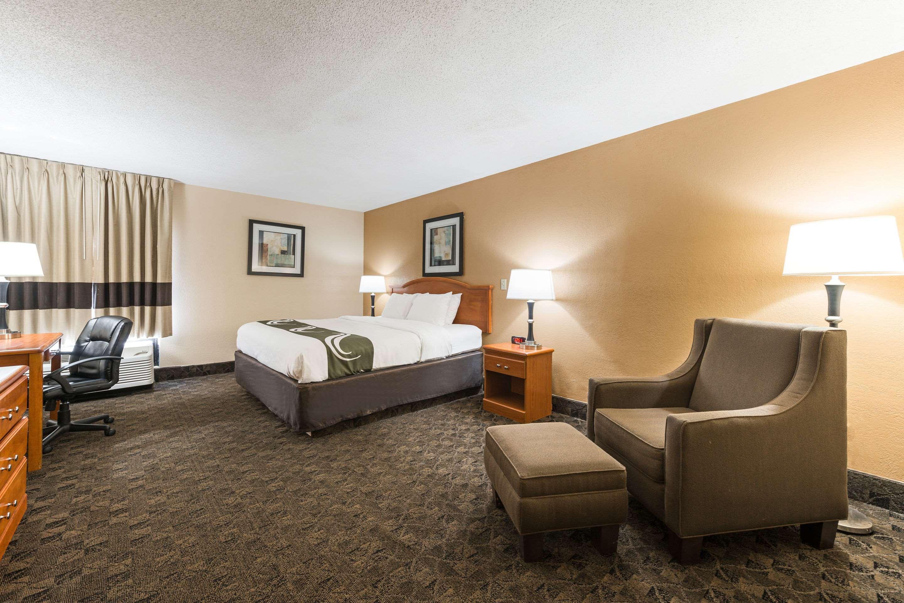 Quality & Hotel